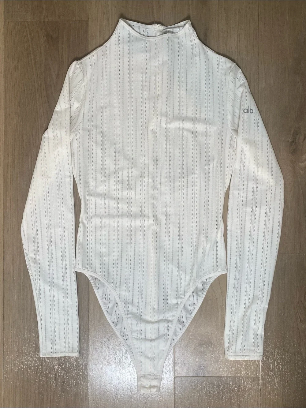 ALO Euphoria Women’s White Mock Neck Long Sleeve One-Piece Bodysuit S